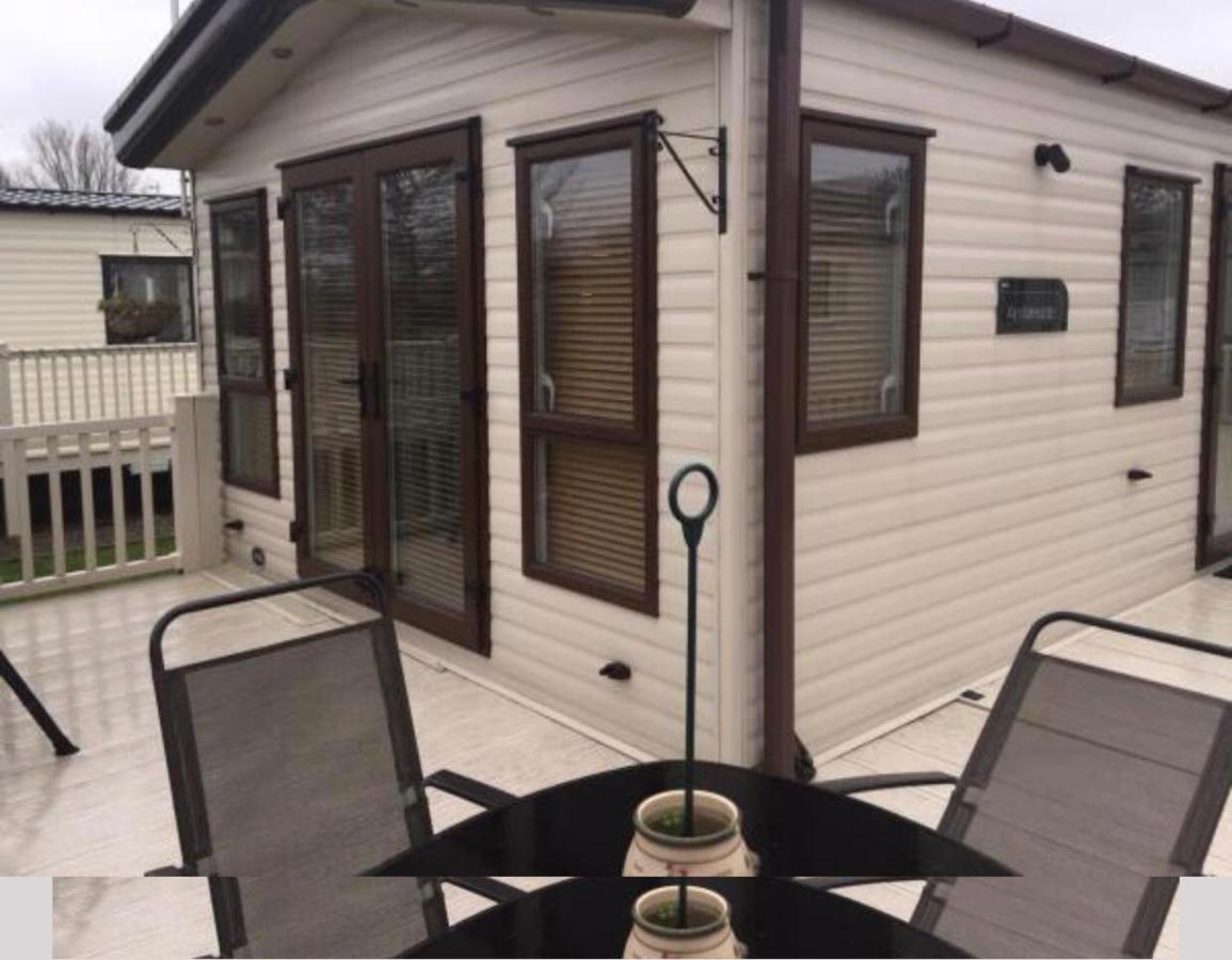 Blackpool Caravans Marton Mere Exterior photo